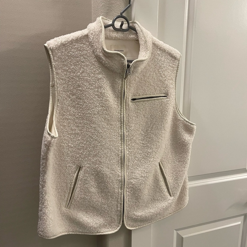 7 Diamonds Women’s Sherpa Vest